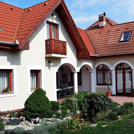Vamosi Vendeghaz Apartment Nemesvámos Екстериор снимка