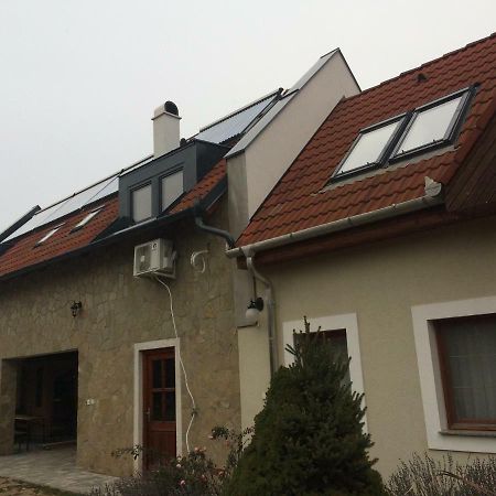 Vamosi Vendeghaz Apartment Nemesvámos Екстериор снимка