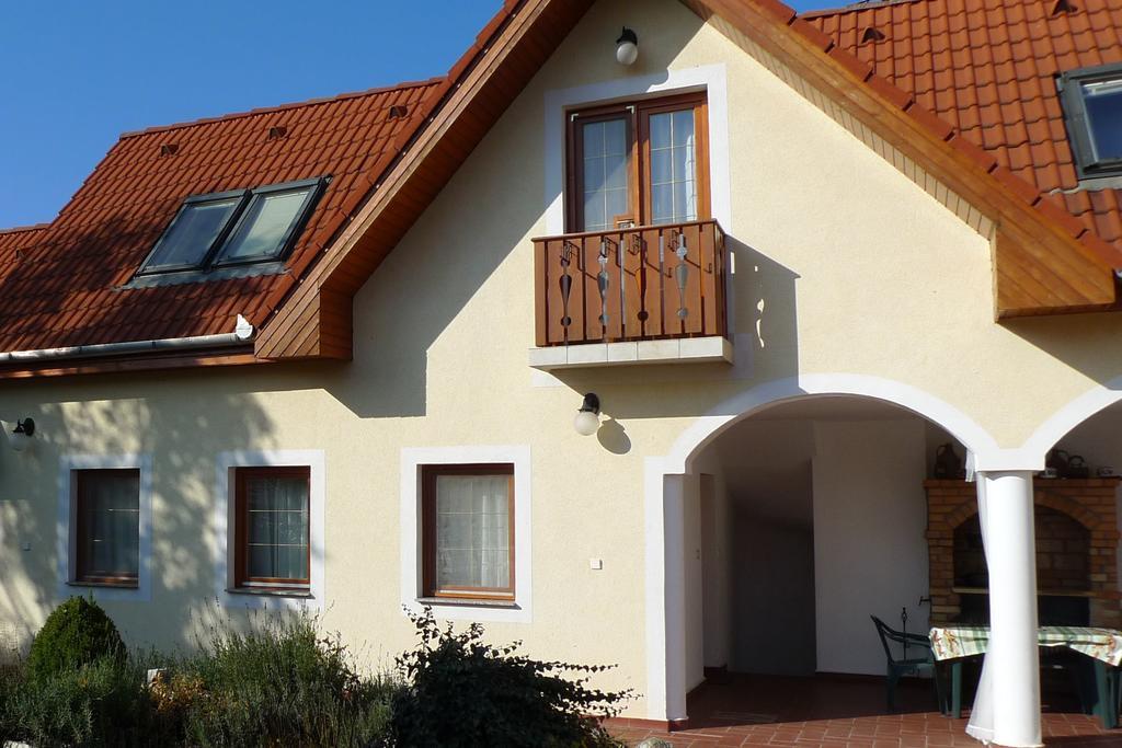 Vamosi Vendeghaz Apartment Nemesvámos Екстериор снимка